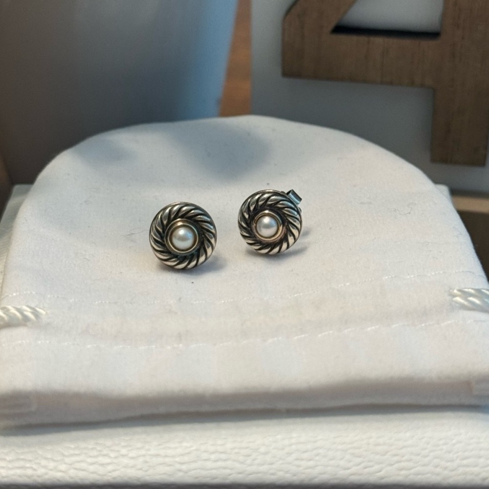 COPY - Silver Pearl Stud Earrings